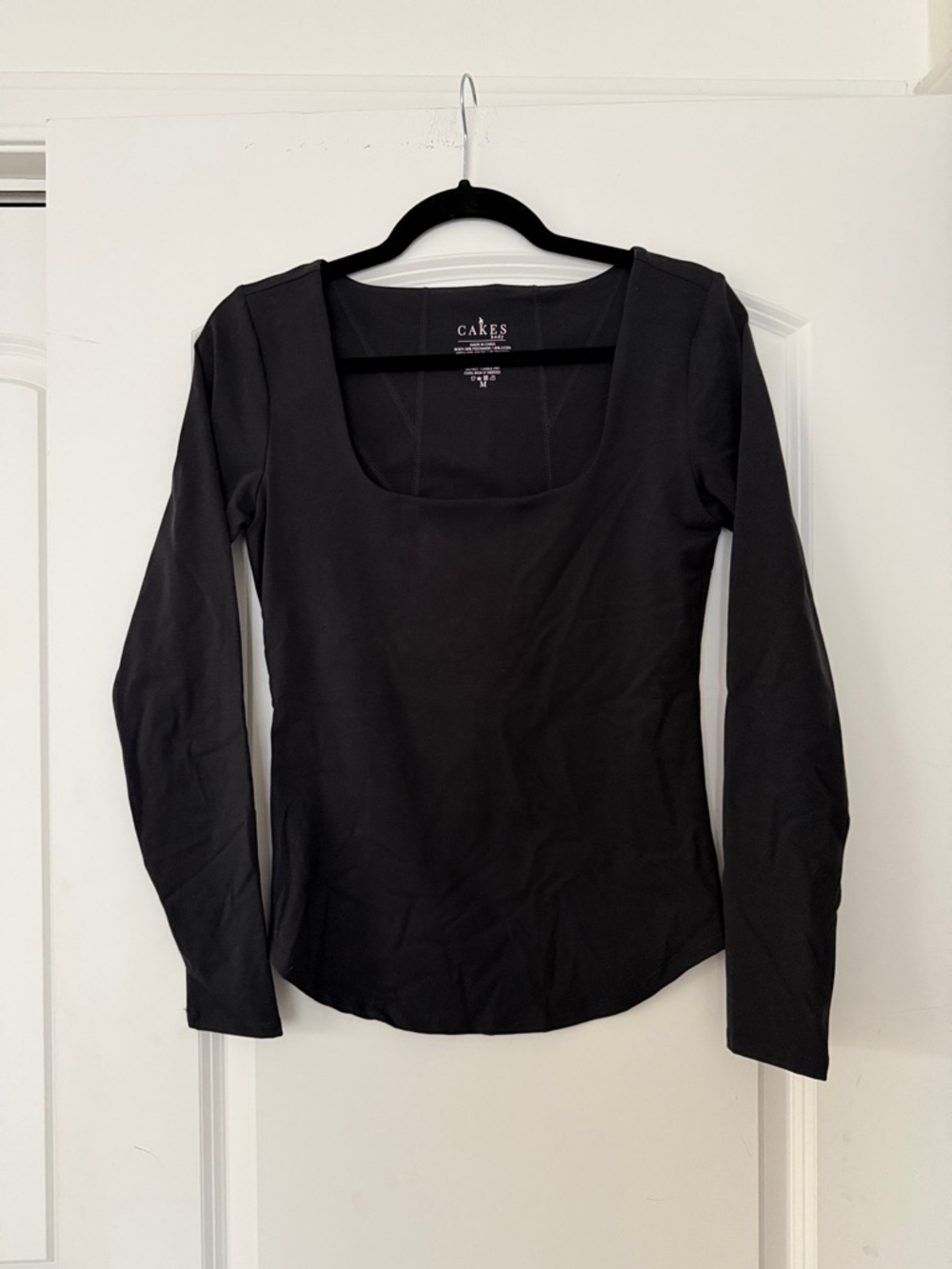 Cakes Body Black Long-Sleeve Scoop Neck Top — Classic Fit